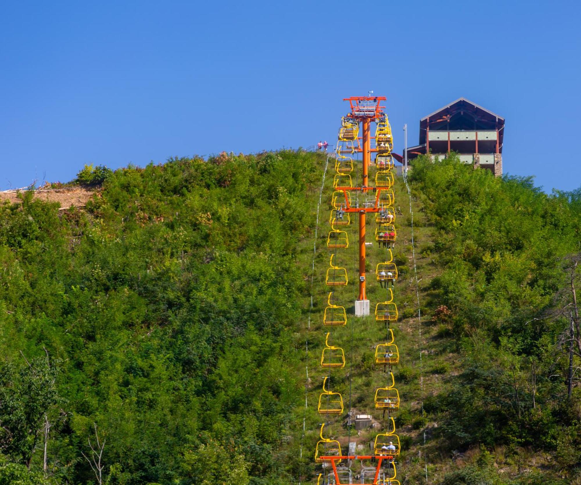 Lazy Bear Lodge, Hot Tub, Resort Pool, Wifi, 1089 Free Tickets Each Paid Day, Dollywood And More Gatlinburg Buitenkant foto